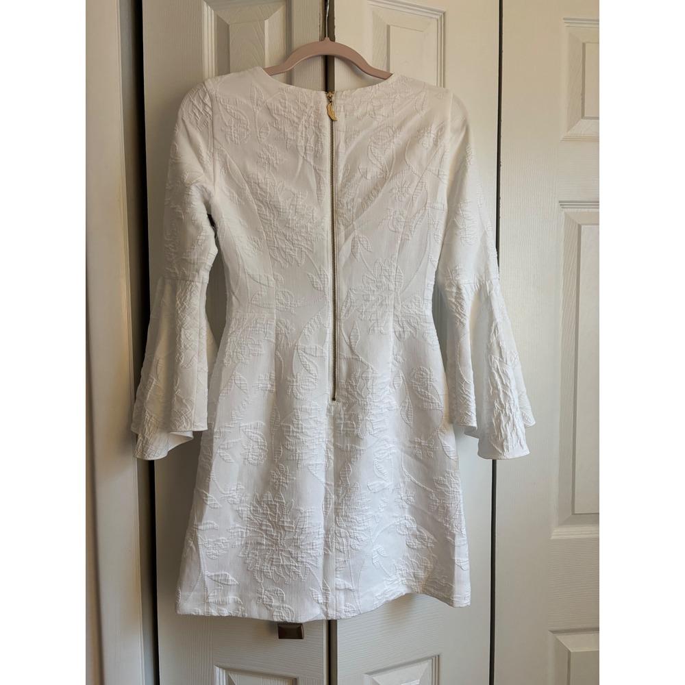 Lilly Pulitzer Kayla Stretch Dress White Floral Embossed Bell Sleeve Size 00 - Picture 3 of 3